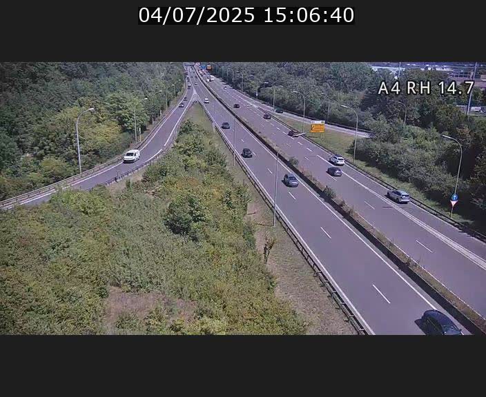 Traffic live webcam Luxembourg Jonction Lankelz - A4 - BK 14.7 - direction Luxembourg