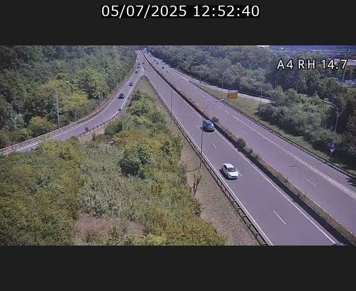 Traffic live webcam Luxembourg Jonction Lankelz - A4 - BK 14.7 - direction Luxembourg