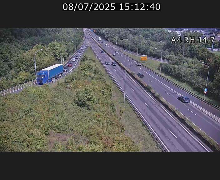 Traffic live webcam Luxembourg Jonction Lankelz - A4 - BK 14.7 - direction Luxembourg