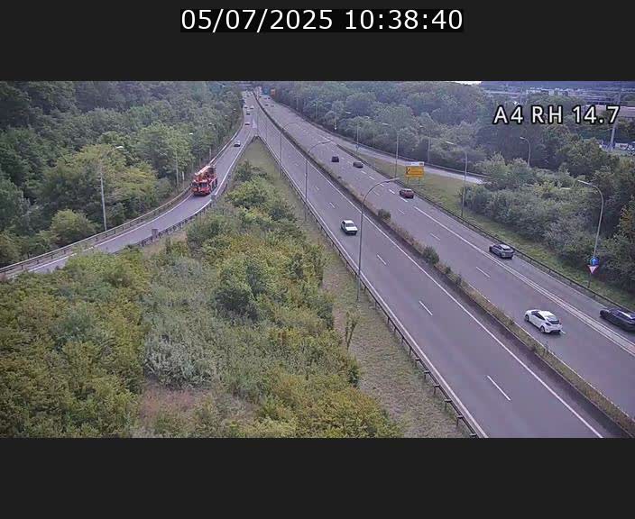 Traffic live webcam Luxembourg Jonction Lankelz - A4 - BK 14.7 - direction Luxembourg