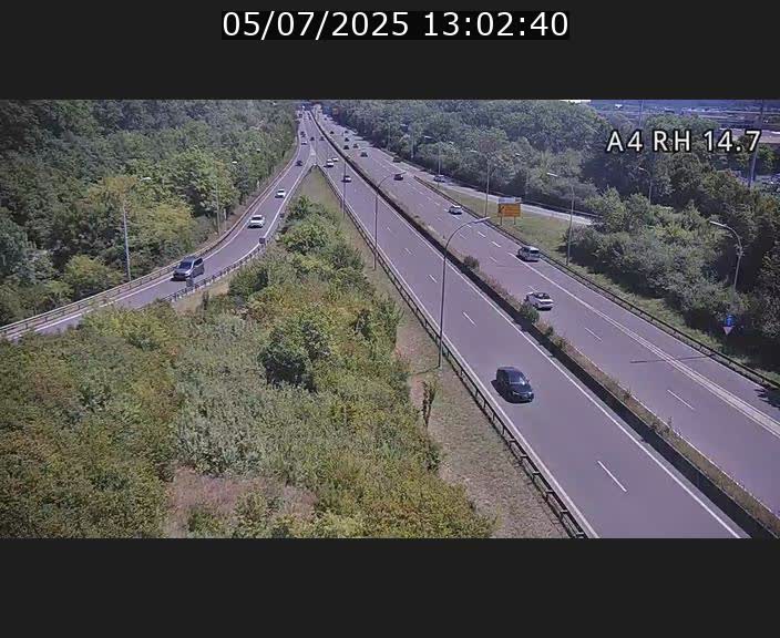 Traffic live webcam Luxembourg Jonction Lankelz - A4 - BK 14.7 - direction Luxembourg