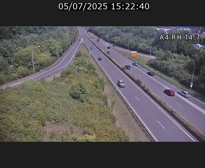 Traffic live webcam Luxembourg Jonction Lankelz - A4 - BK 14.7 - direction Luxembourg