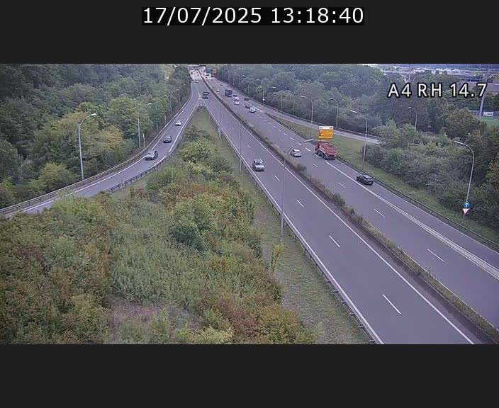Traffic live webcam Luxembourg Jonction Lankelz - A4 - BK 14.7 - direction Luxembourg