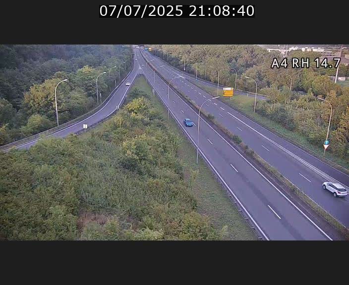 Traffic live webcam Luxembourg Jonction Lankelz - A4 - BK 14.7 - direction Luxembourg