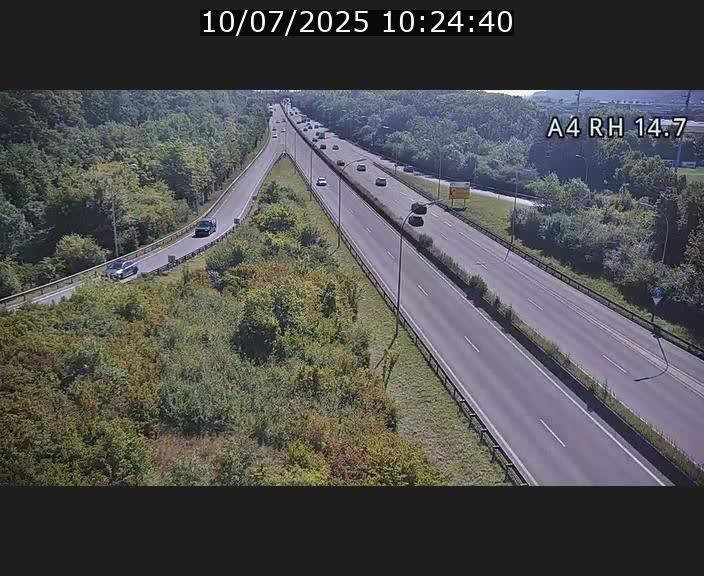 Traffic live webcam Luxembourg Jonction Lankelz - A4 - BK 14.7 - direction Luxembourg