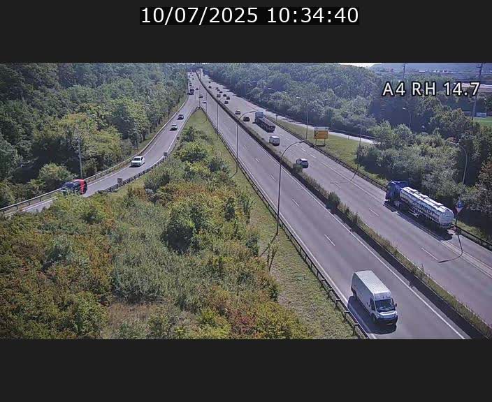 Traffic live webcam Luxembourg Jonction Lankelz - A4 - BK 14.7 - direction Luxembourg