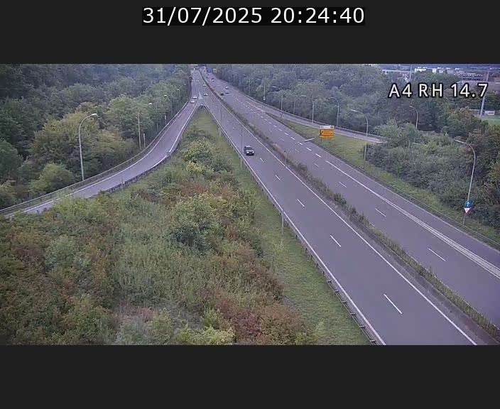 Traffic live webcam Luxembourg Jonction Lankelz - A4 - BK 14.7 - direction Luxembourg