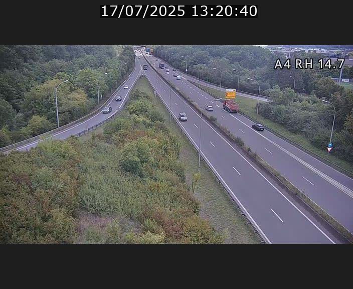 Traffic live webcam Luxembourg Jonction Lankelz - A4 - BK 14.7 - direction Luxembourg