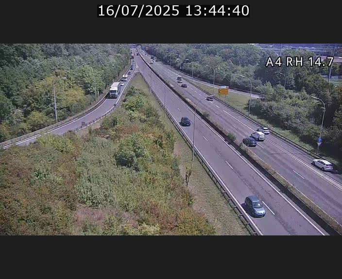 Traffic live webcam Luxembourg Jonction Lankelz - A4 - BK 14.7 - direction Luxembourg