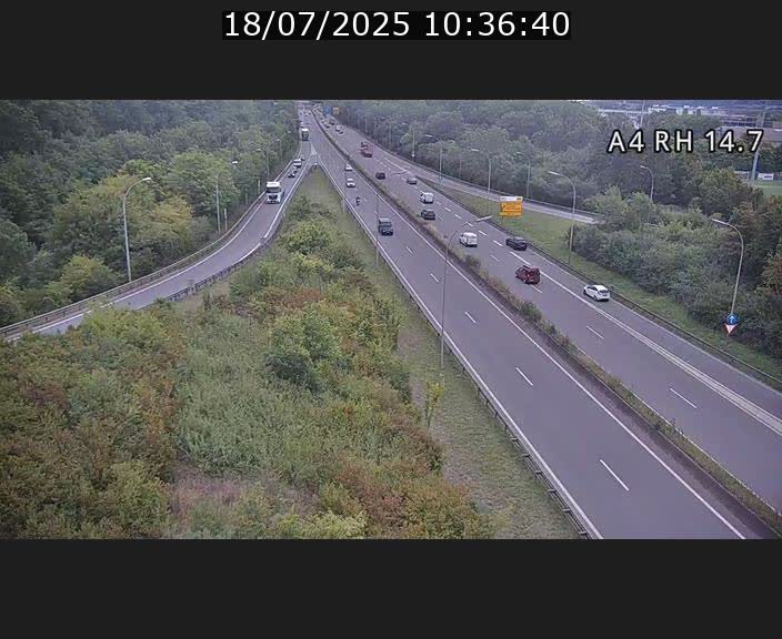 Traffic live webcam Luxembourg Jonction Lankelz - A4 - BK 14.7 - direction Luxembourg