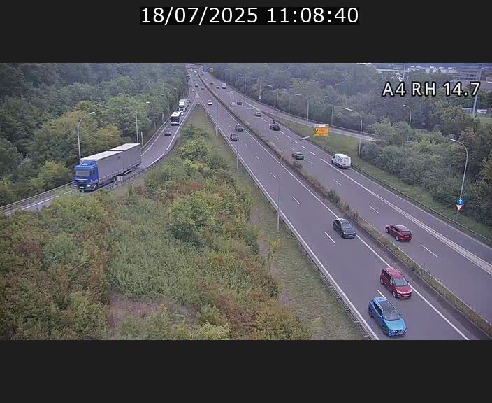 Traffic live webcam Luxembourg Jonction Lankelz - A4 - BK 14.7 - direction Luxembourg