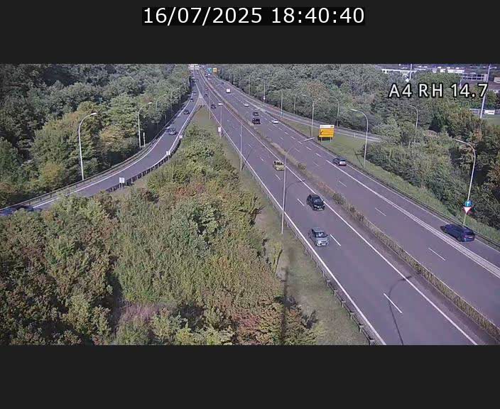 Traffic live webcam Luxembourg Jonction Lankelz - A4 - BK 14.7 - direction Luxembourg