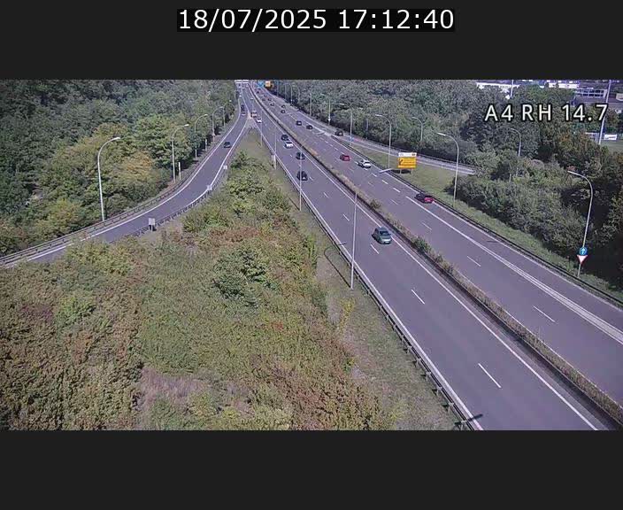 Traffic live webcam Luxembourg Jonction Lankelz - A4 - BK 14.7 - direction Luxembourg
