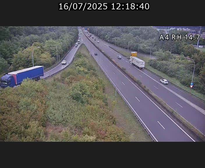 Traffic live webcam Luxembourg Jonction Lankelz - A4 - BK 14.7 - direction Luxembourg