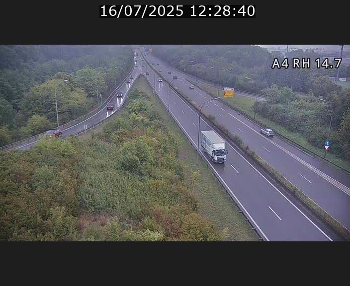 Traffic live webcam Luxembourg Jonction Lankelz - A4 - BK 14.7 - direction Luxembourg