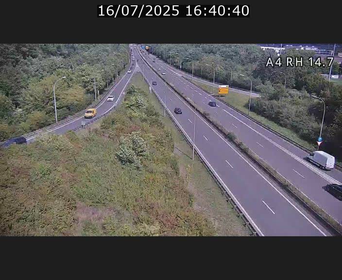 Traffic live webcam Luxembourg Jonction Lankelz - A4 - BK 14.7 - direction Luxembourg