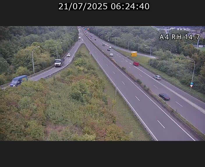 Traffic live webcam Luxembourg Jonction Lankelz - A4 - BK 14.7 - direction Luxembourg