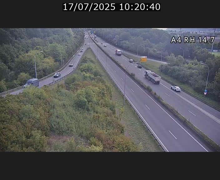 Traffic live webcam Luxembourg Jonction Lankelz - A4 - BK 14.7 - direction Luxembourg