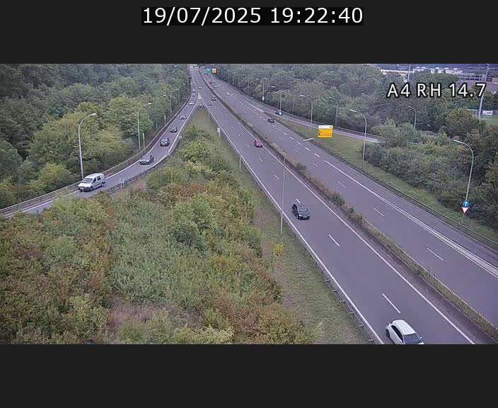 Traffic live webcam Luxembourg Jonction Lankelz - A4 - BK 14.7 - direction Luxembourg