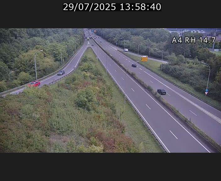 Traffic live webcam Luxembourg Jonction Lankelz - A4 - BK 14.7 - direction Luxembourg