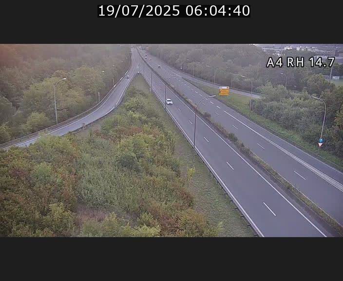 Traffic live webcam Luxembourg Jonction Lankelz - A4 - BK 14.7 - direction Luxembourg