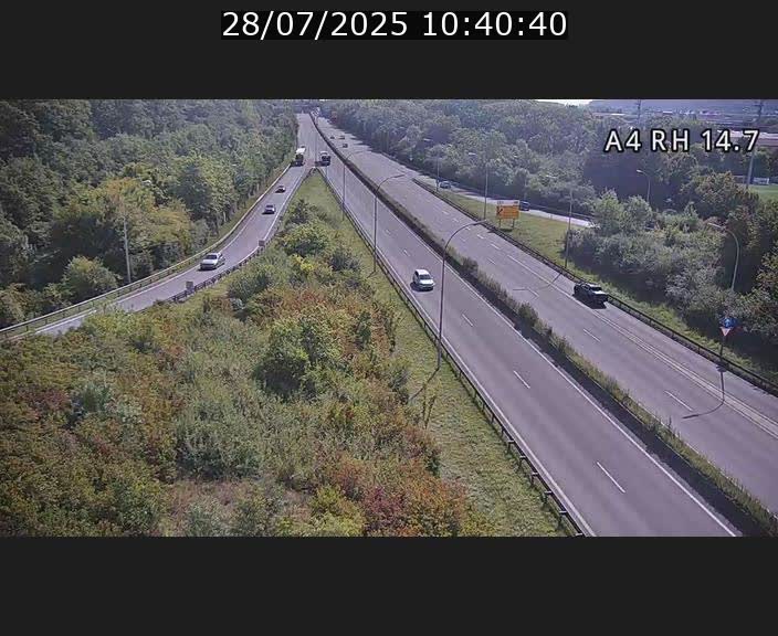 Traffic live webcam Luxembourg Jonction Lankelz - A4 - BK 14.7 - direction Luxembourg