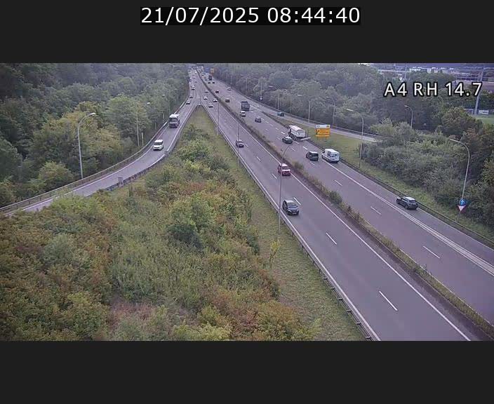 Traffic live webcam Luxembourg Jonction Lankelz - A4 - BK 14.7 - direction Luxembourg
