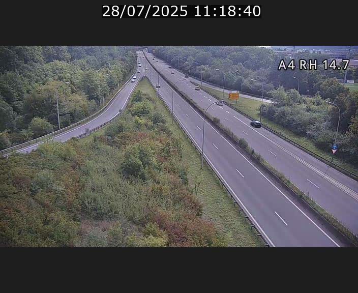 Traffic live webcam Luxembourg Jonction Lankelz - A4 - BK 14.7 - direction Luxembourg