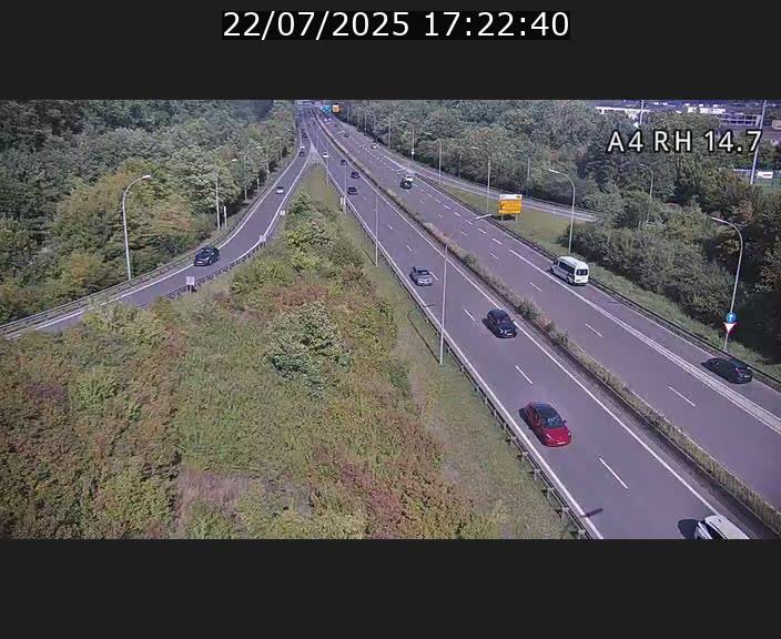 Traffic live webcam Luxembourg Jonction Lankelz - A4 - BK 14.7 - direction Luxembourg