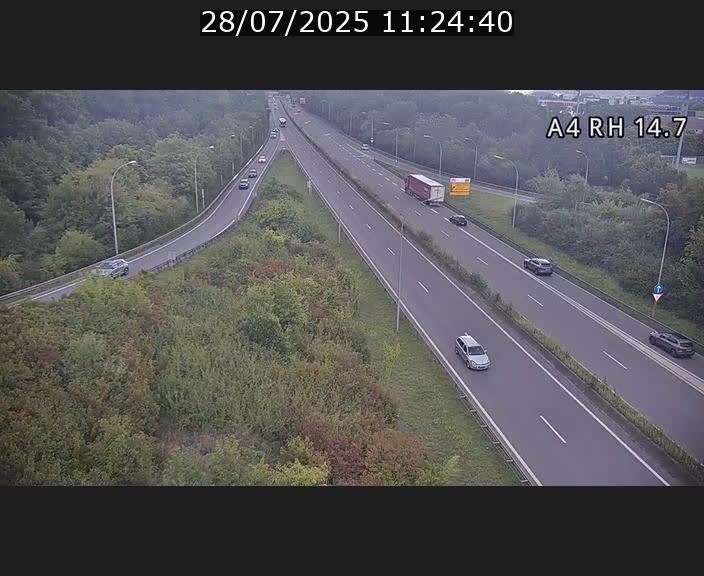 Traffic live webcam Luxembourg Jonction Lankelz - A4 - BK 14.7 - direction Luxembourg
