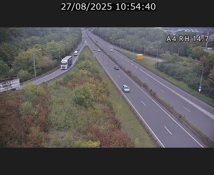 Traffic live webcam Luxembourg Jonction Lankelz - A4 - BK 14.7 - direction Luxembourg