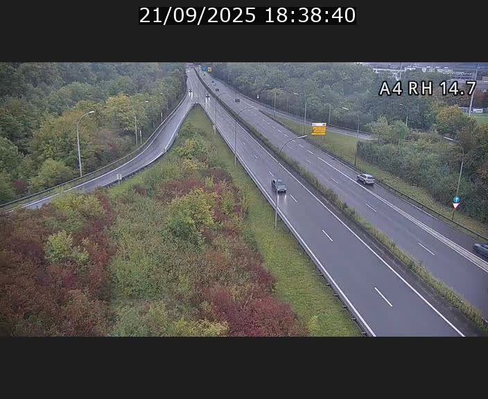 Traffic live webcam Luxembourg Jonction Lankelz - A4 - BK 14.7 - direction Luxembourg