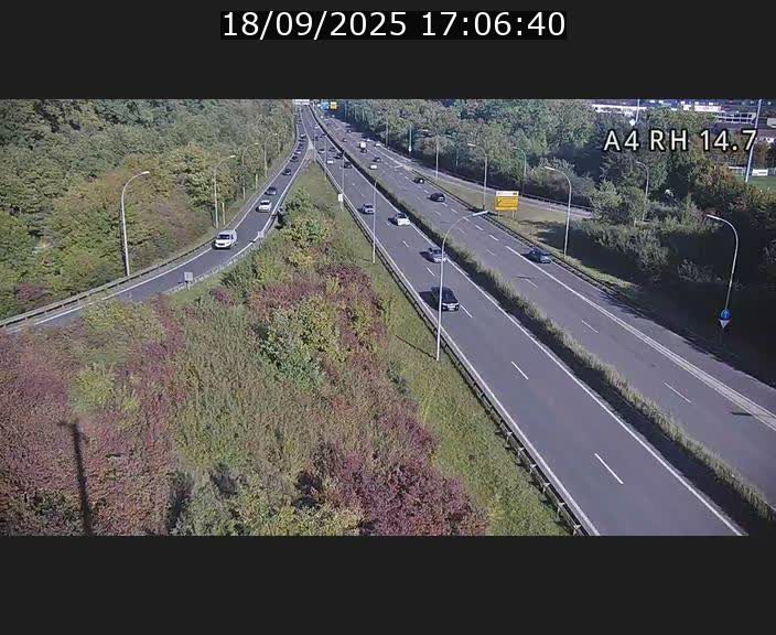 Traffic live webcam Luxembourg Jonction Lankelz - A4 - BK 14.7 - direction Luxembourg