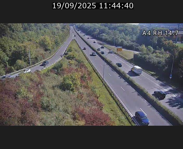Traffic live webcam Luxembourg Jonction Lankelz - A4 - BK 14.7 - direction Luxembourg