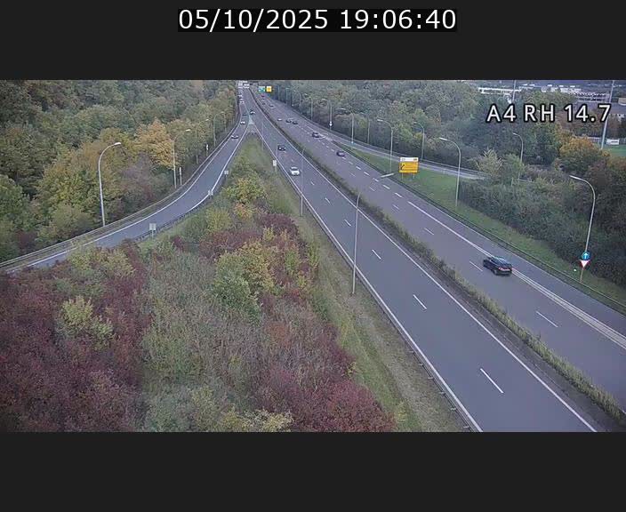 Traffic live webcam Luxembourg Jonction Lankelz - A4 - BK 14.7 - direction Luxembourg