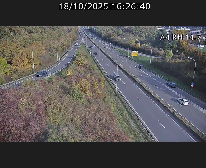 <h2>Traffic live webcam Luxembourg Jonction Lankelz - A4 - BK 14.7 - direction Luxembourg</h2>