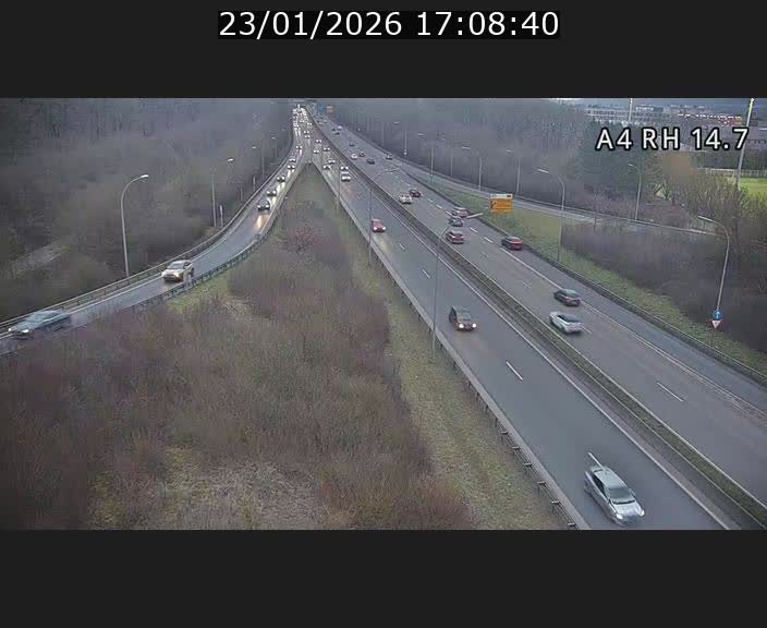 <h2>Traffic live webcam Luxembourg Jonction Lankelz - A4 - BK 14.7 - direction Luxembourg</h2>