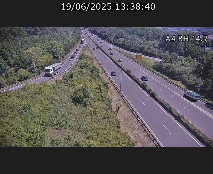 <h2>Traffic live webcam Luxembourg Jonction Lankelz - A4 - BK 14.7 - direction Luxembourg</h2>