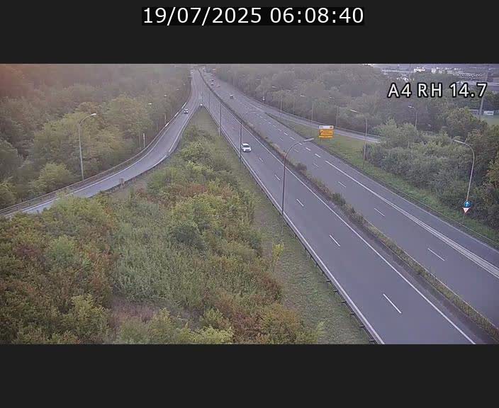 Traffic live webcam Luxembourg Jonction Lankelz - A4 - BK 14.7 - direction Luxembourg