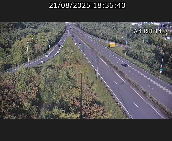 <h2>Traffic live webcam Luxembourg Jonction Lankelz - A4 - BK 14.7 - direction Luxembourg</h2>