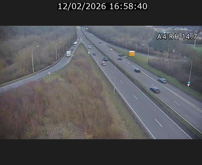 <h2>Traffic live webcam Luxembourg Jonction Lankelz - A4 - BK 14.7 - direction Luxembourg</h2>