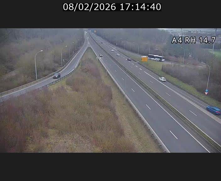 <h2>Traffic live webcam Luxembourg Jonction Lankelz - A4 - BK 14.7 - direction Luxembourg</h2>