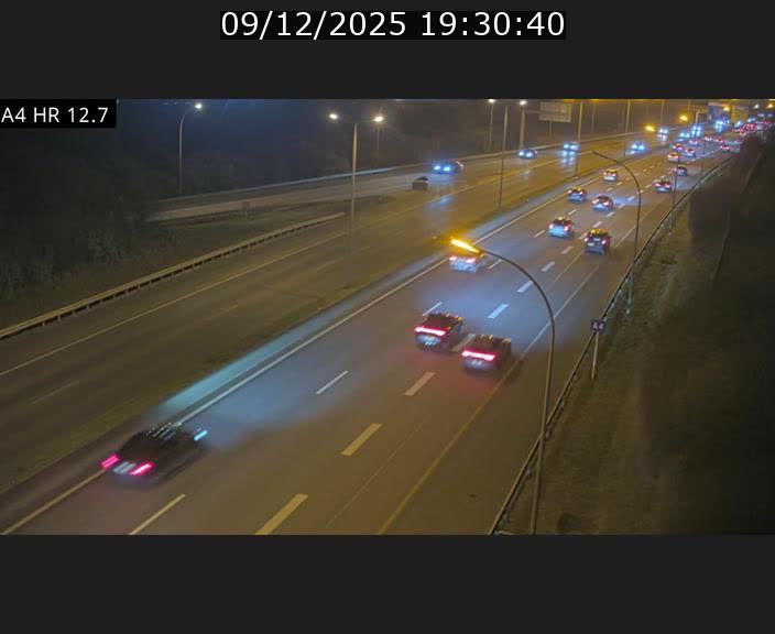 <h2>Traffic live webcam Luxembourg Esch sur Alzette - A4 - BK 12.7 - direction Esch-Belval</h2>
