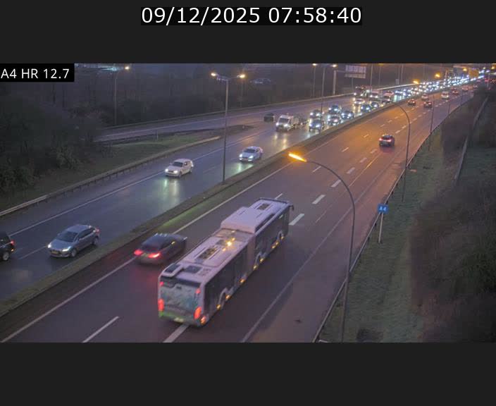 <h2>Traffic live webcam Luxembourg Esch sur Alzette - A4 - BK 12.7 - direction Esch-Belval</h2>