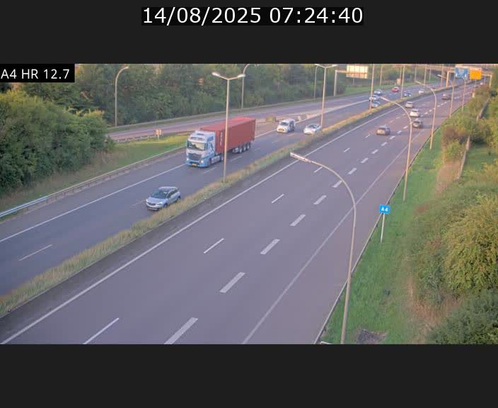 Traffic live webcam Luxembourg Esch sur Alzette - A4 - BK 12.7 - direction Esch-Belval