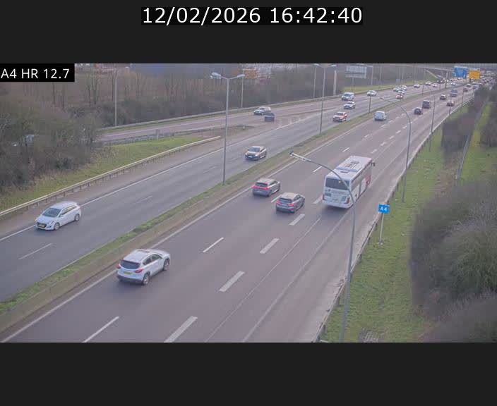 <h2>Traffic live webcam Luxembourg Esch sur Alzette - A4 - BK 12.7 - direction Esch-Belval</h2>