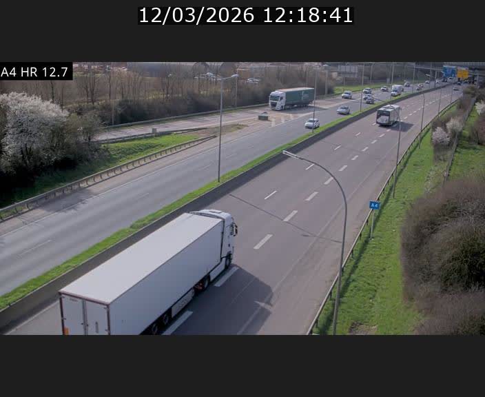 Traffic live webcam Luxembourg Esch sur Alzette - A4 - BK 12.7 - direction Esch-Belval