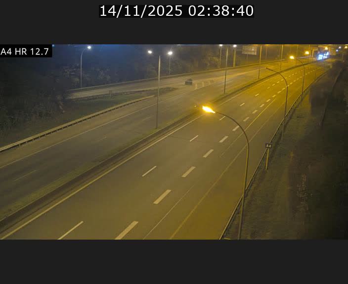 Traffic live webcam Luxembourg Esch sur Alzette - A4 - BK 12.7 - direction Esch-Belval