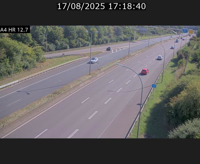 Traffic live webcam Luxembourg Esch sur Alzette - A4 - BK 12.7 - direction Esch-Belval
