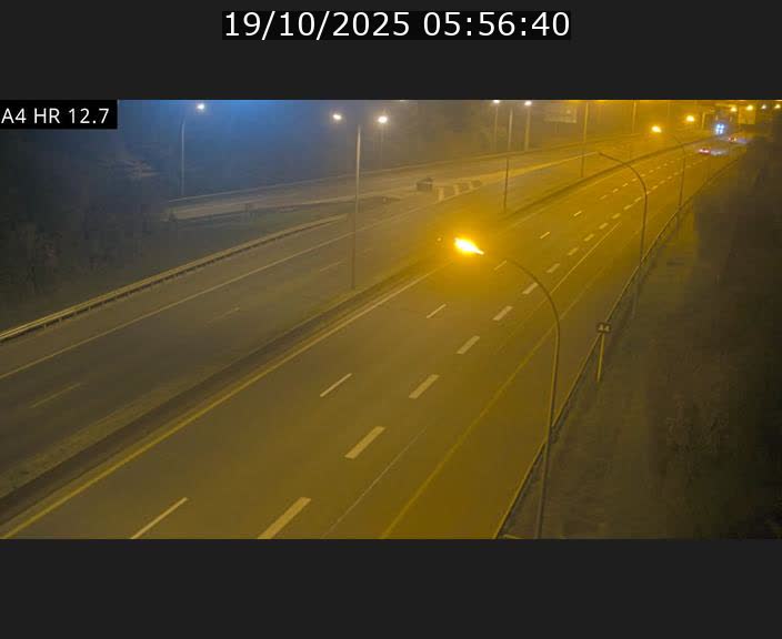 <h2>Traffic live webcam Luxembourg Esch sur Alzette - A4 - BK 12.7 - direction Esch-Belval</h2>